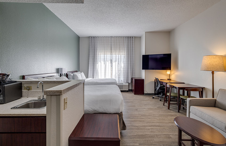 Double Queen Suite Room